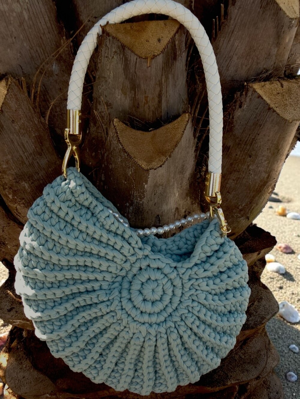 Handcrafted Light Aqua Crochet Shell Shoulder Bag with White Handle - Picture 9 of 9